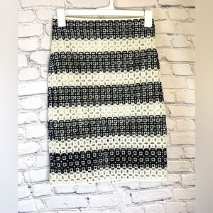 Banana Republic Black & White Crochet Boho Modern Mini Skirt size 6